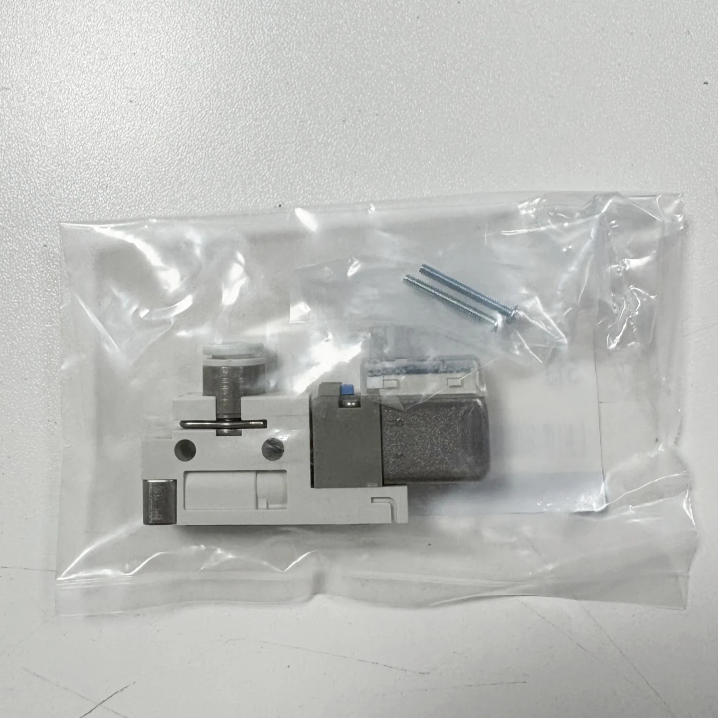 NPM 3-head vacuum solenoid valve N510054501A VQZ115R-5MOZ1-C6-X513